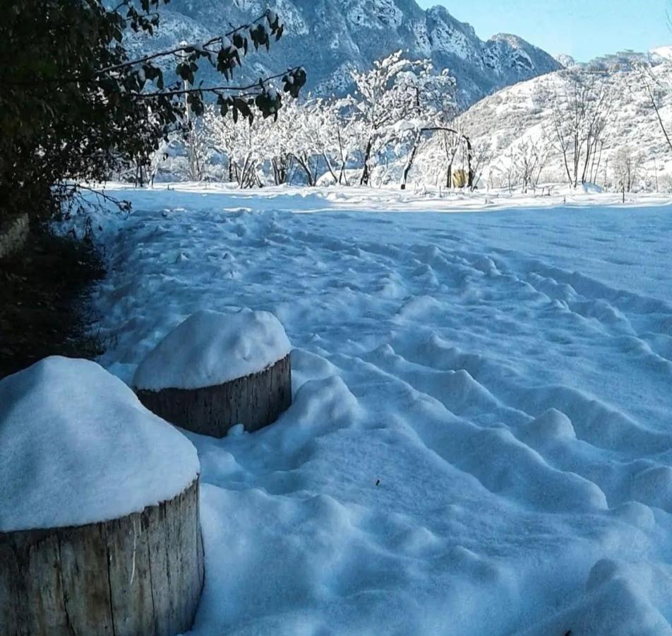 Karvansaray Lahic Luaran gambar